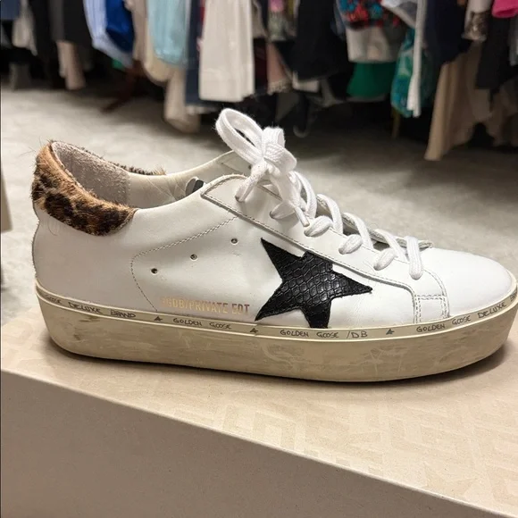 Golden Goose HI STAR with White and Black star sneakers - Picture 6 of 13